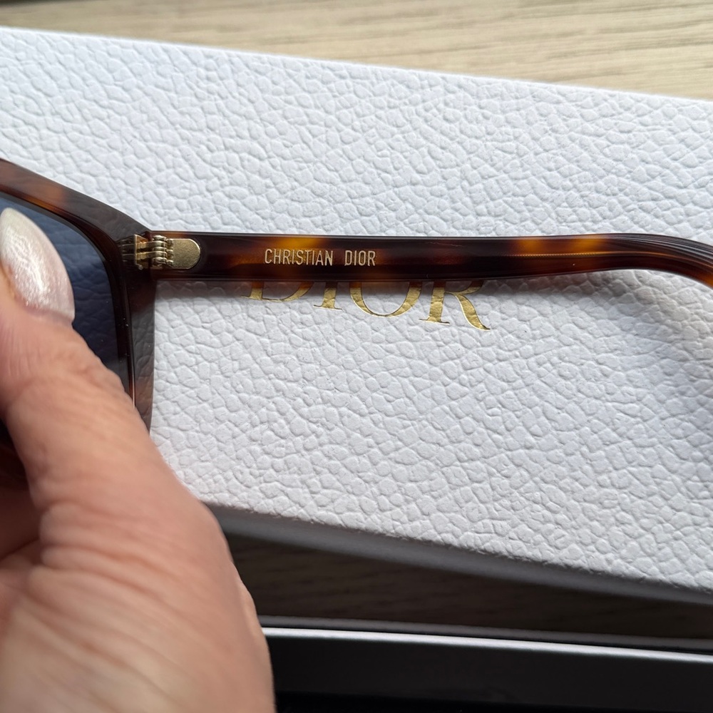 Dior Tortoise Shell Sunglasses - Picture 6 of 8